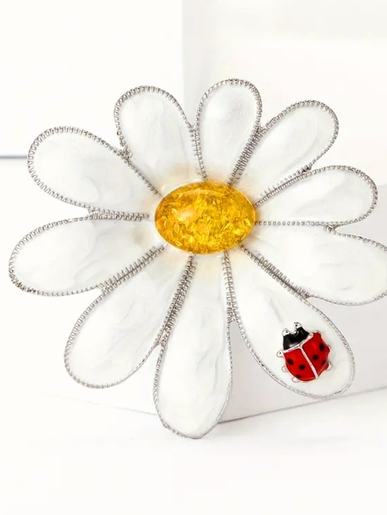 Accessories - Silver Plated White Daisy Brooch with Ladybug Accent